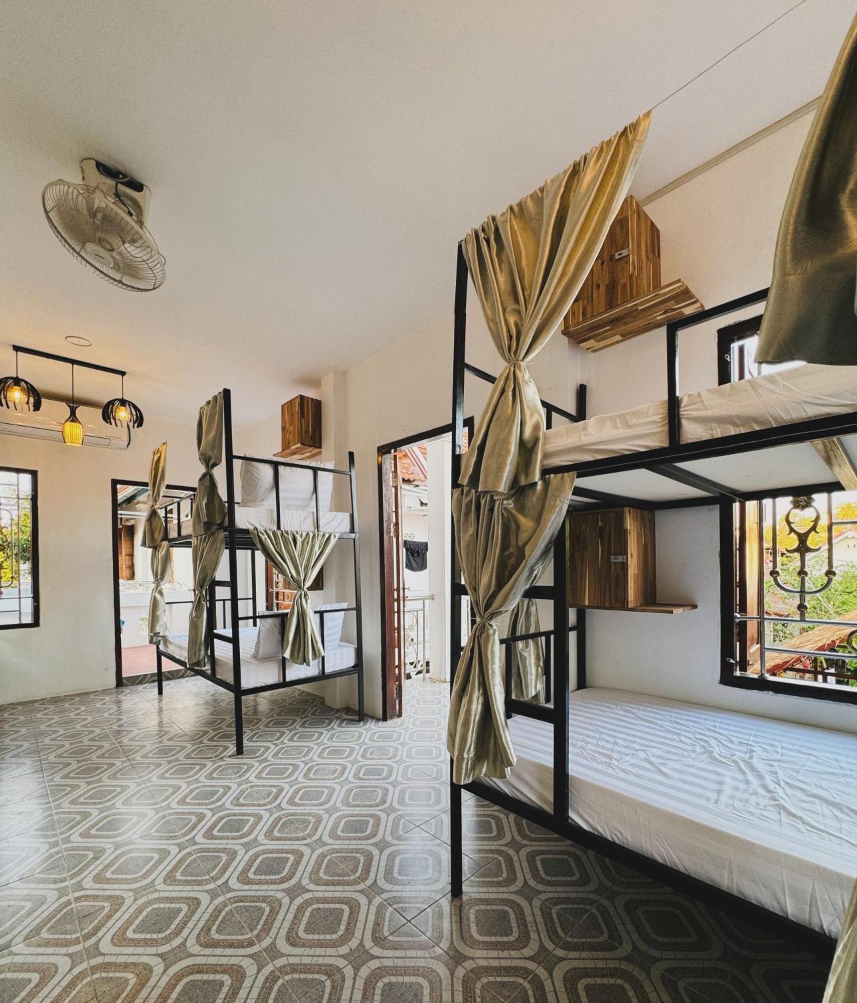 Sabai Sabai Luang Prabang Hostel Екстериор снимка